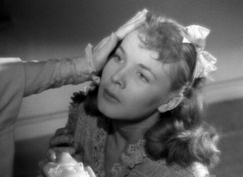 OLIVIA-07_Courtesy-Icarus-Films-and-Distrib-Films-US